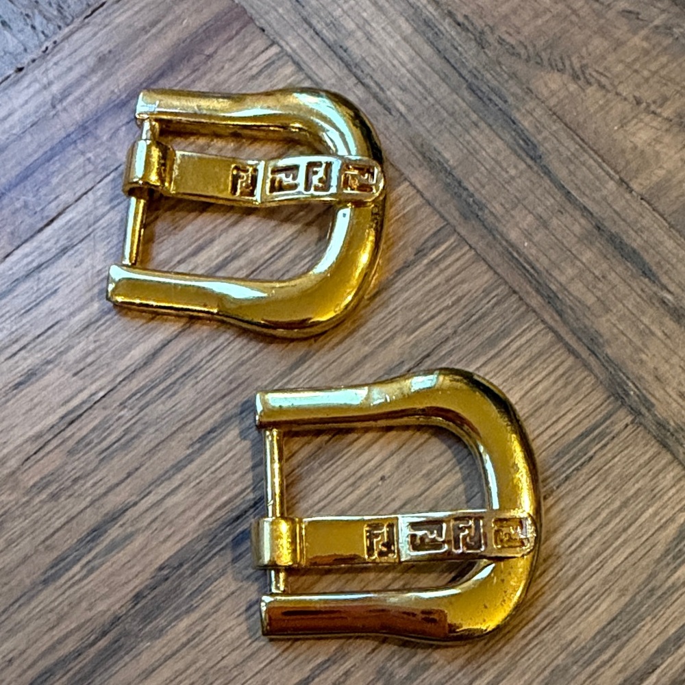 Faux Design Gold Buckles (2)